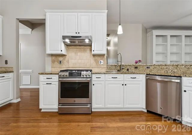 Photo 4 of Single family home for sale at 10906 Chamberlain Hall Ct, Charlotte, NC 28277 | MLS# 4402127 | Listing updated on 2026-09-17