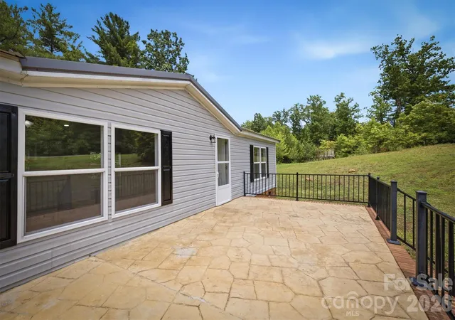 Photo 3 of Single family home for sale at 2688 Kite Dr, Lenoir, NC 28645 | MLS# 4402263 | Listing updated on 2026-09-21