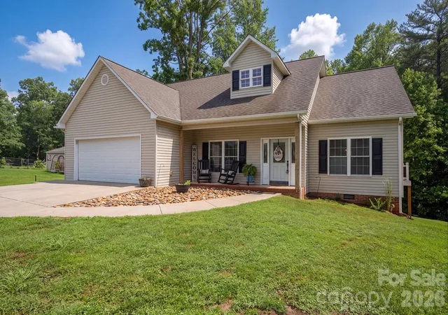 Photo 2 of Single family home for sale at 142 Azalea Dr, Connelly Springs, NC 28612 | MLS# 4404282 | Listing updated on 2026-09-17
