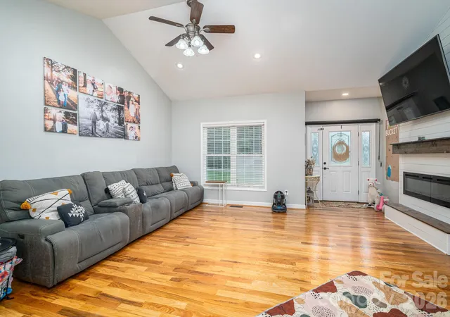 Photo 3 of Single family home for sale at 142 Azalea Dr, Connelly Springs, NC 28612 | MLS# 4404282 | Listing updated on 2026-09-17