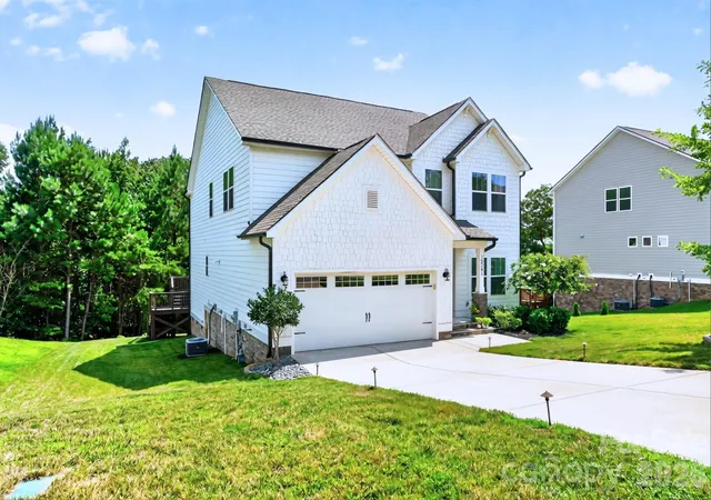 Photo 1 of Single family home for sale at 15241 Windward Ln, Lancaster, SC 29720 | MLS# 4404611 | Listing updated on 2026-10-06