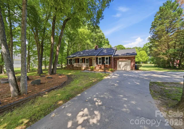 Photo 2 of Single family home for sale at 617 Autumn Dr, Harrisburg, NC 28075 | MLS# 4405503 | Listing updated on 2026-09-28
