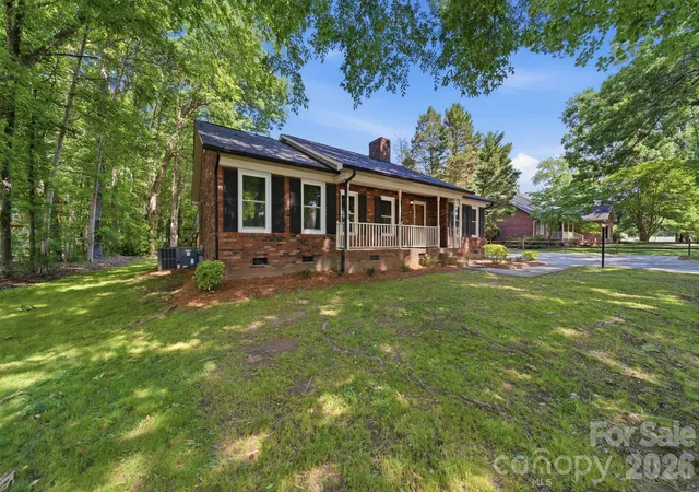 Photo 3 of Single family home for sale at 617 Autumn Dr, Harrisburg, NC 28075 | MLS# 4405503 | Listing updated on 2026-09-28