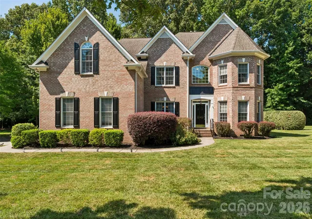Photo 1 of Single family home for sale at 11338 Canoe Cvs Ln, Huntersville, NC 28078 | MLS# 4406351 | Listing updated on 2026-10-29