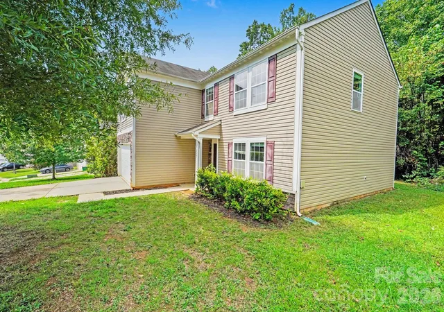 Photo 2 of Single family home for sale at 7227 Cypress Ridge Dr, Charlotte, NC 28262 | MLS# 4406477 | Listing updated on 2026-09-08