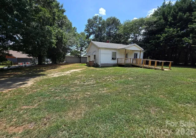 Photo 3 of Sale Pending at 106 Lily St, Shelby, NC 28152 | MLS# 4407011 | Listing updated on 2026-09-13