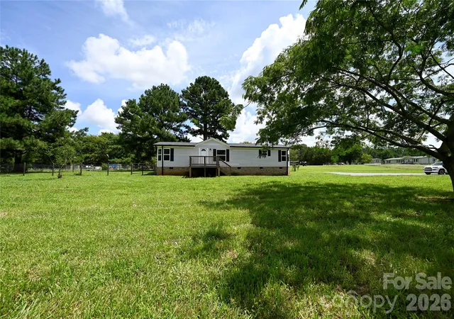 Photo 2 of Single family home for sale at 108 Daves Rd, York, SC 29745 | MLS# 4407173 | Listing updated on 2026-09-09