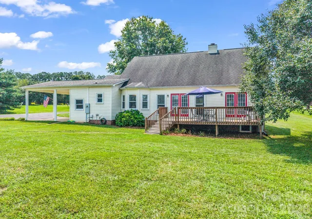Photo 3 of Single family home for sale at 2778 Moose Gantt Trl, Crouse, NC 28033 | MLS# 4407300 | Listing updated on 2026-09-23