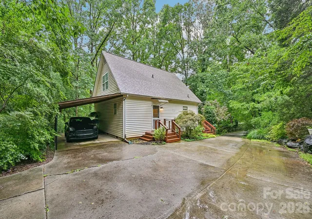 Photo 3 of Sale Pending at 8658 Dog Leg Rd #16/B, Sherrills Ford, NC 28673 | MLS# 4407816 | Listing updated on 2026-09-09