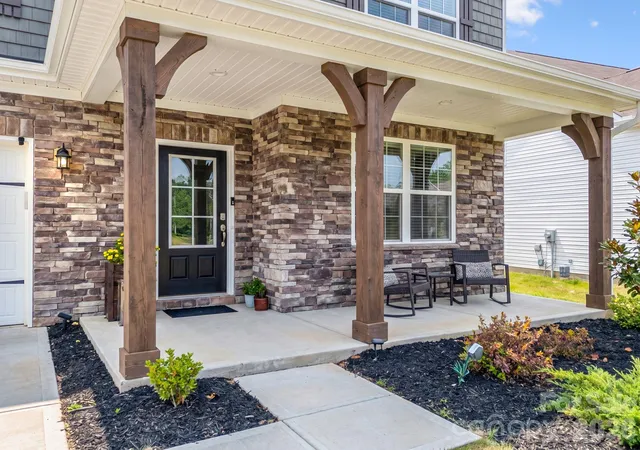 Photo 3 of Single family home for sale at 378 Kennerly Ctr Dr, Mooresville, NC 28115 | MLS# 4407885 | Listing updated on 2026-09-23