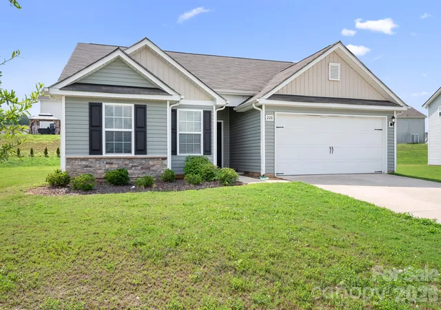 Photo 3 of Single family home for sale at 226 Caley St, Kings Mountain, NC 28086 | MLS# 4408413 | Listing updated on 2026-09-17