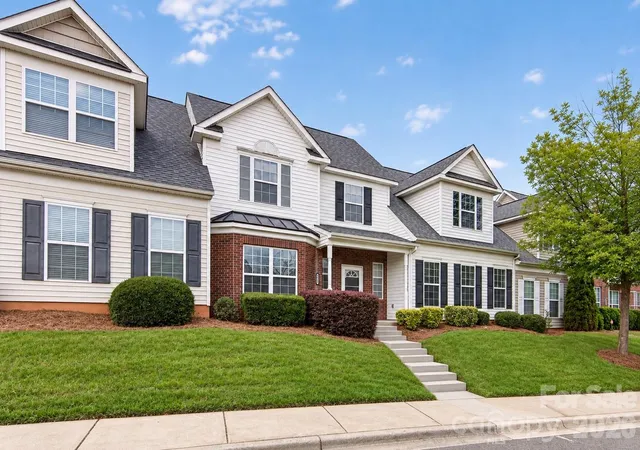 Photo 2 of Townhouse for sale at 9907 Porta Fry Dr, Charlotte, NC 28213 | MLS# 4408467 | Listing updated on 2026-09-16