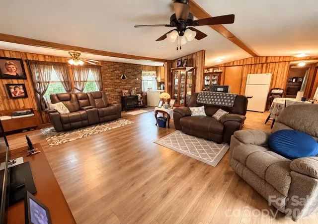 Photo 4 of Single family home for sale at 139 N Ridge Dr, Waynesville, NC 28785 | MLS# 4408515 | Listing updated on 2026-10-06