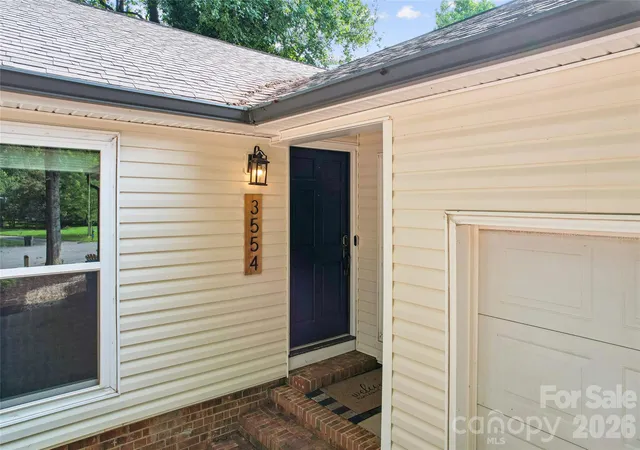 Photo 3 of Single family home for sale at 3554 Jared Ct, Matthews, NC 28105 | MLS# 4409066 | Listing updated on 2026-10-06
