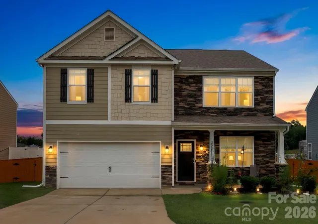 Photo 3 of Single family home for sale at 232 Marathon Ln, Candler, NC 28715 | MLS# 4409247 | Listing updated on 2026-09-08