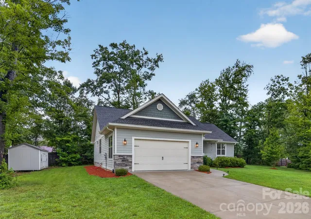 Photo 3 of Single family home for sale at 14 Wood Path Ln, Arden, NC 28704 | MLS# 4409807 | Listing updated on 2026-09-08