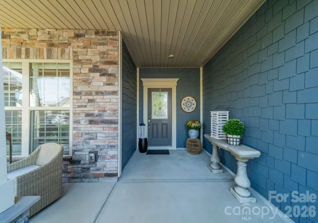 Photo 3 of Single family home for sale at 918 Kirby Dr, Fort Mill, SC 29715 | MLS# 4409955 | Listing updated on 2026-09-16