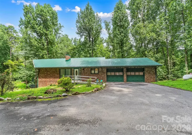 Photo 2 of Single family home for sale at 45 Monte Vista Pl, Candler, NC 28715 | MLS# 4410617 | Listing updated on 2026-09-28