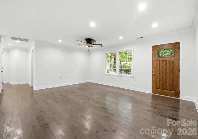 Photo 4 of Single family home for sale at 6081 Cambridge Dr, Harrisburg, NC 28075 | MLS# 4410918 | Listing updated on 2026-09-16