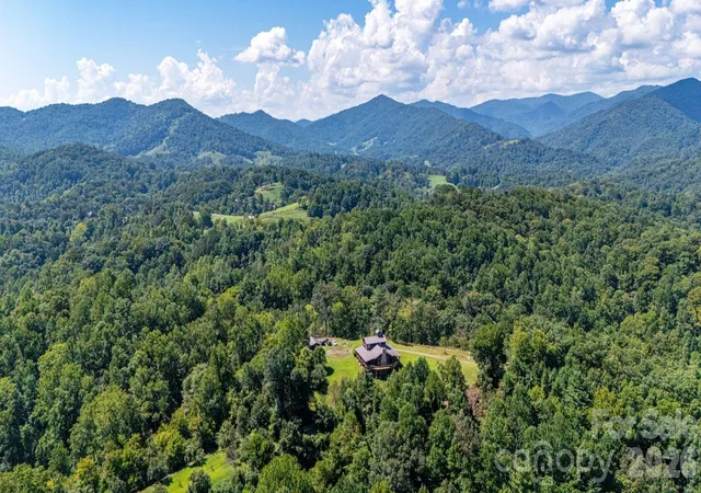 Photo 3 of Single family home for sale at 891 Logans Ridge Rd, Marshall, NC 28753 | MLS# 4411143 | Listing updated on 2026-09-17