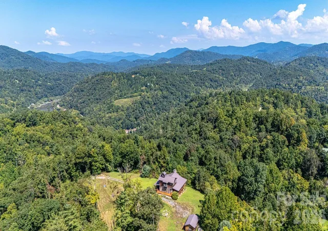 Photo 4 of Single family home for sale at 891 Logans Ridge Rd, Marshall, NC 28753 | MLS# 4411143 | Listing updated on 2026-09-17