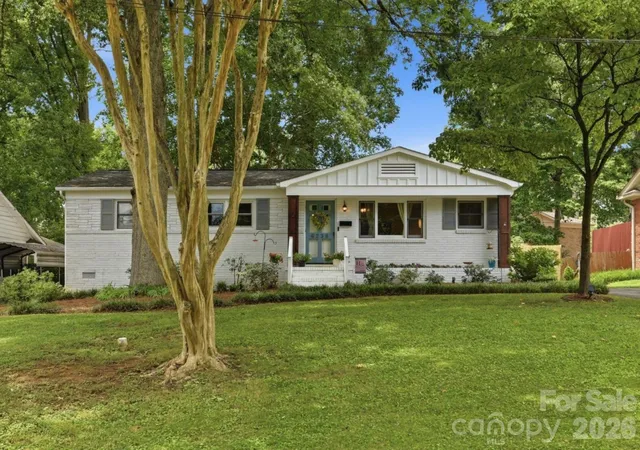 Photo 3 of Sale Pending at 6238 Rosecrest Dr, Charlotte, NC 28210 | MLS# 4411397 | Listing updated on 2026-09-08