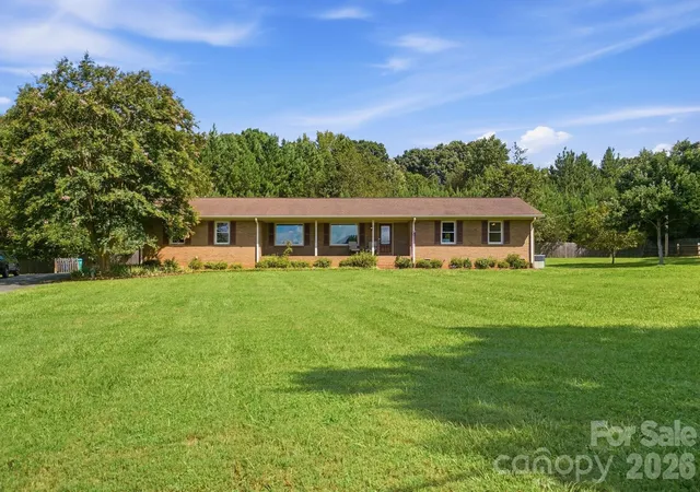 Photo 1 of Single family home for sale at 15513 Thompson Rd, Mint Hill, NC 28227 | MLS# 4412227 | Listing updated on 2026-09-11