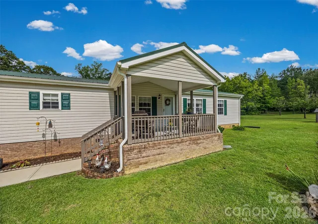Photo 2 of Single family home for sale at 6860 Mandarin Dr, Rock Hill, SC 29732 | MLS# 4412258 | Listing updated on 2026-09-25