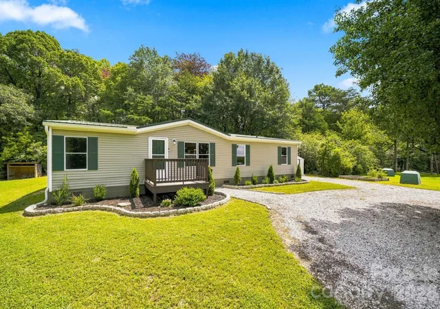 Photo 2 of Sale Pending at 128 Craver Ln, Troutman, NC 28166 | MLS# 4412326 | Listing updated on 2026-09-17