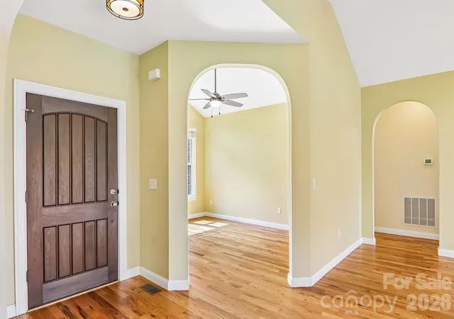 Photo 4 of Single family home for sale at 28 Tudor Crescent Ct, Hendersonville, NC 28739 | MLS# 4412513 | Listing updated on 2026-09-16