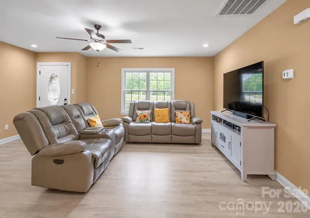 Photo 4 of Single family home for sale at 3604 Gold Mine Hwy, Kershaw, SC 29067 | MLS# 4412624 | Listing updated on 2026-09-17