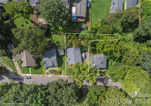 Photo 4 of Single family home for sale at 6 Birch St, Asheville, NC 28801 | MLS# 4413466 | Listing updated on 2026-09-16