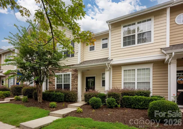 Photo 2 of Townhouse for sale at 8008 Willow Branch Dr, Waxhaw, NC 28173 | MLS# 4414618 | Listing updated on 2026-09-30