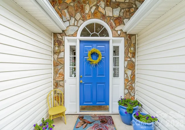 Photo 3 of Single family home for sale at 4956 Bentridge Dr Nw, Concord, NC 28027 | MLS# 4414625 | Listing updated on 2026-09-08