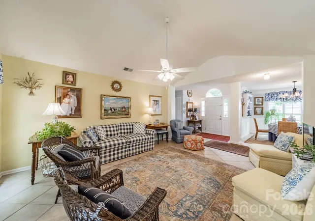 Photo 3 of Single family home for sale at 4956 Bentridge Dr NW, Concord, NC 28027 | MLS# 4414625 | Listing updated on 2026-09-08