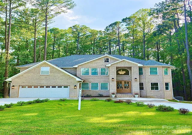 Photo 1 of Single family home for sale at 124 Providence Pl, Chocowinity, NC 27817 | MLS# 4415044 | Listing updated on 2026-10-05
