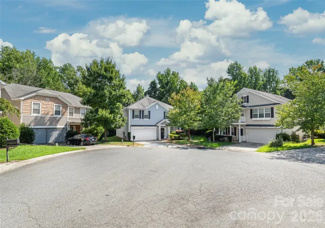 Photo 2 of Single family home for sale at 6404 Lanzerac Manor Dr, Charlotte, NC 28269 | MLS# 4415677 | Listing updated on 2026-10-24