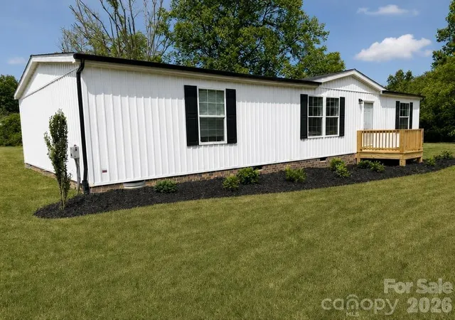 Photo 1 of Single family home for sale at 2765 Piney Rd, Morganton, NC 28655 | MLS# 4415690 | Listing updated on 2026-09-08