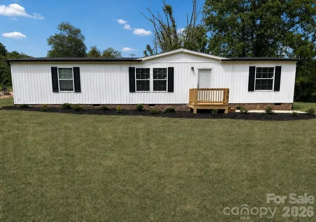 Photo 2 of Single family home for sale at 2765 Piney Rd, Morganton, NC 28655 | MLS# 4415690 | Listing updated on 2026-09-08