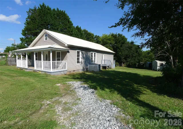 Photo 3 of Single family home for sale at 7573 Nc 801 Hwy S, Mocksville, NC 27028 | MLS# 4416362 | Listing updated on 2026-09-16