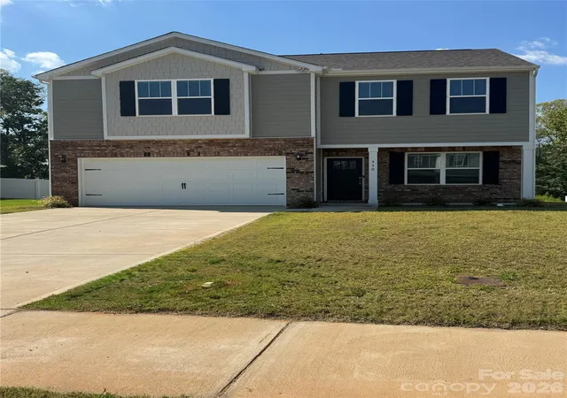 Photo 2 of Single family home for sale at 350 Brinkley Dr, Kings Mountain, NC 28086 | MLS# 4416418 | Listing updated on 2026-09-21