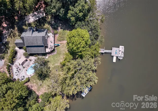 Photo 1 of Single family home for sale at 486 Willow Cove Rd, Lake Wylie, SC 29710 | MLS# 4416868 | Listing updated on 2026-09-28