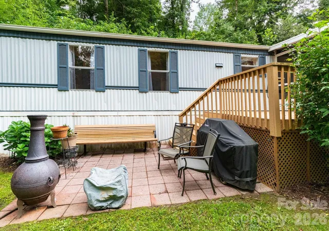 Photo 4 of Single family home for sale at 48 Melissa Ln, Leicester, NC 28748 | MLS# 4417154 | Listing updated on 2026-09-09