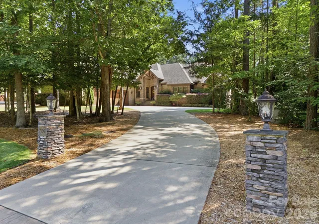 Photo 2 of Single family home for sale at 7197 Windy Ridge Dr, Iron Station, NC 28080 | MLS# 4417271 | Listing updated on 2026-10-02
