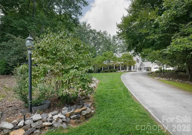 Photo 3 of Single family home for sale at 846 Old US 221 Hwy S, Marion, NC 28752 | MLS# 4417570 | Listing updated on 2026-09-10