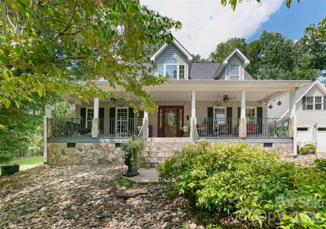 Photo 4 of Single family home for sale at 846 Old US 221 Hwy S, Marion, NC 28752 | MLS# 4417570 | Listing updated on 2026-09-10