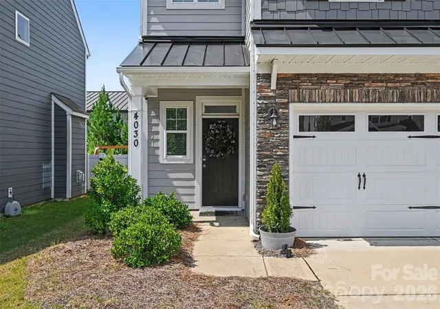 Photo 3 of Single family home for sale at 4030 Belle Landing Rd, Charlotte, NC 28270 | MLS# 4417601 | Listing updated on 2026-09-25
