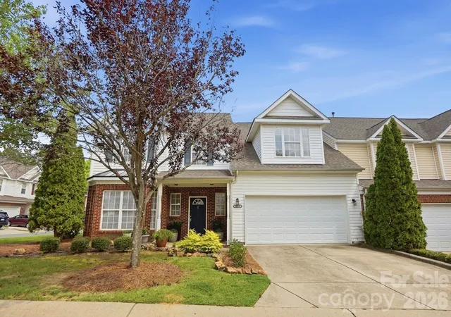 Photo 2 of Townhouse for sale at 10933 Stone Trail Rd, Charlotte, NC 28213 | MLS# 4417912 | Listing updated on 2026-09-30