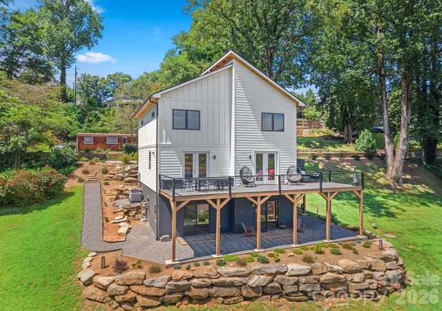 Photo 2 of Single family home for sale at 254 Keener St, Sylva, NC 28779 | MLS# 4418565 | Listing updated on 2026-09-09