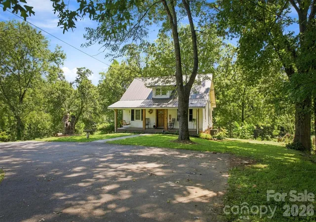 Photo 2 of Single family home for sale at 116 Amherst Rd, Morganton, NC 28655 | MLS# 4418711 | Listing updated on 2026-09-09